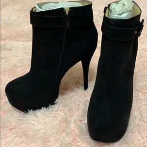 Black Plarform Booties